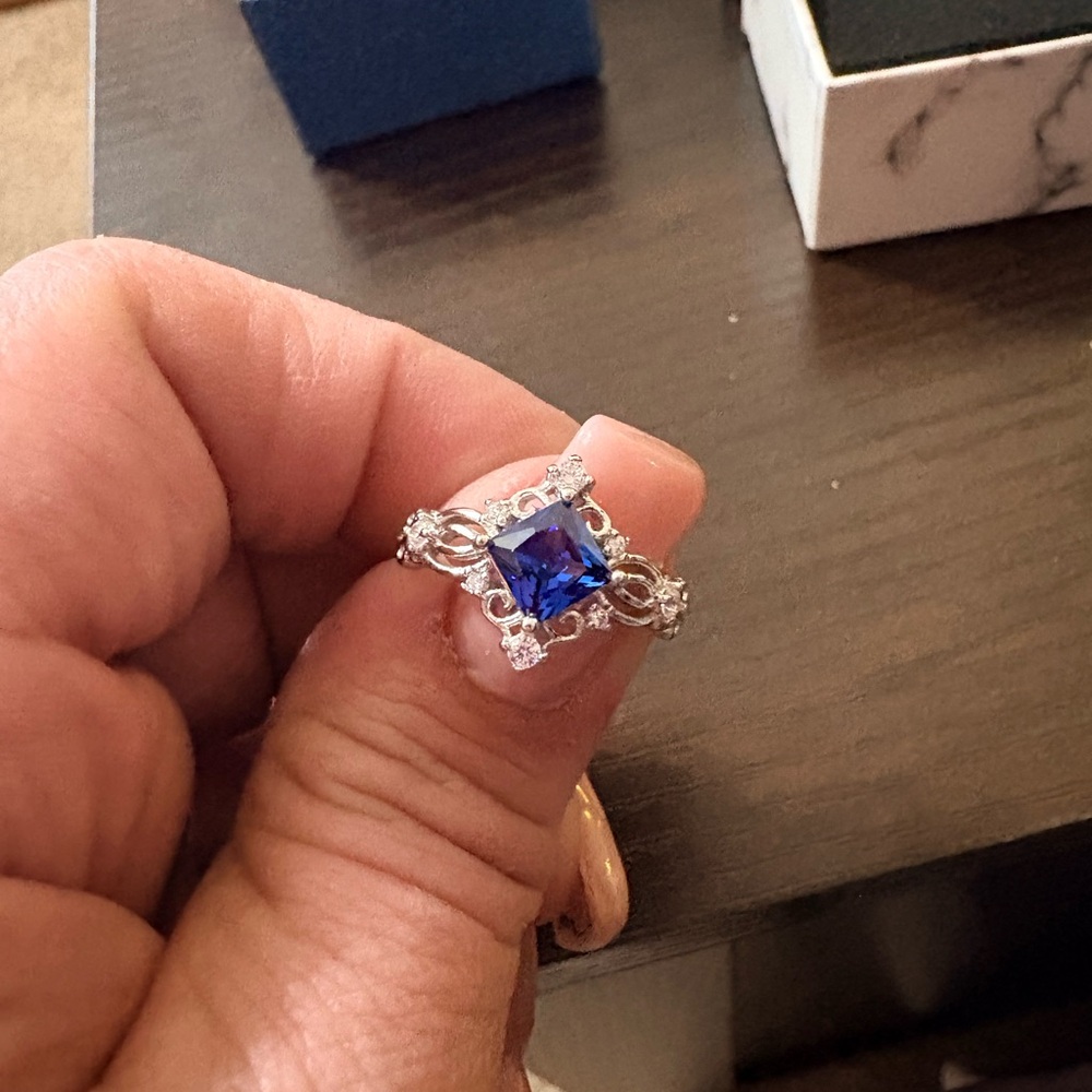Silver Filigree Ring with Blue-Purple Center Stone - Picture 2 of 4